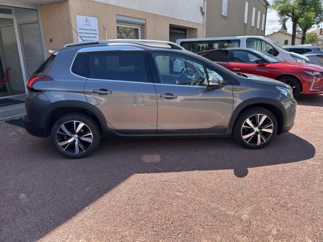 Peugeot 2008 image 6