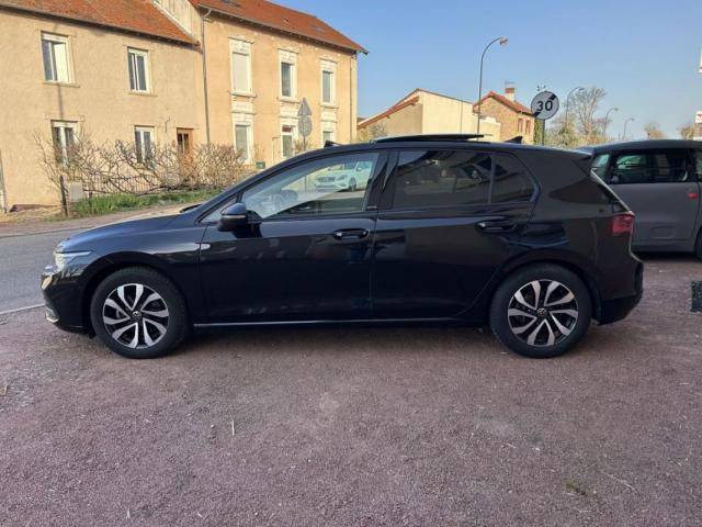Volkswagen Golf image 9