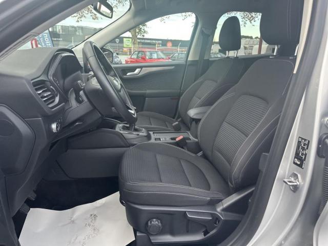 Ford Kuga image 3