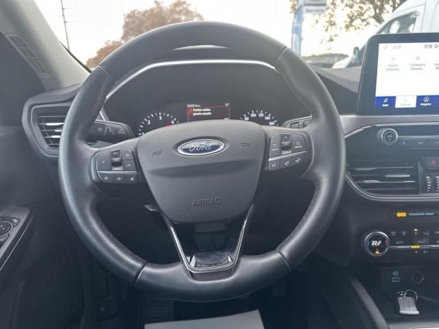 Ford Kuga image 2