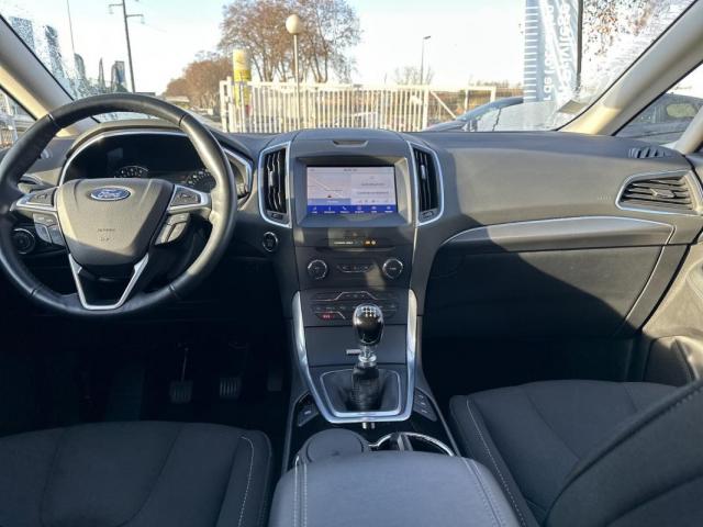 Ford S-Max image 1