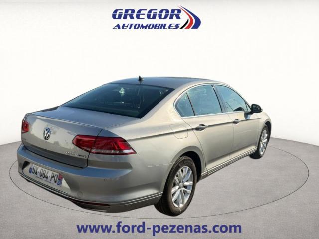 Volkswagen Passat image 2