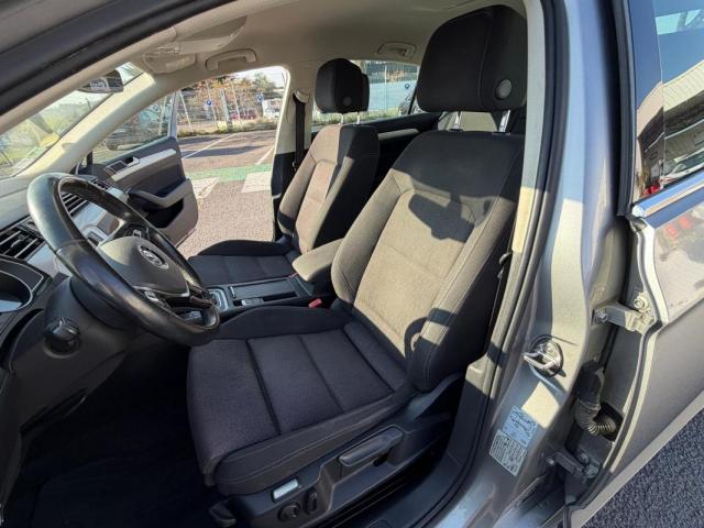 Volkswagen Passat image 5