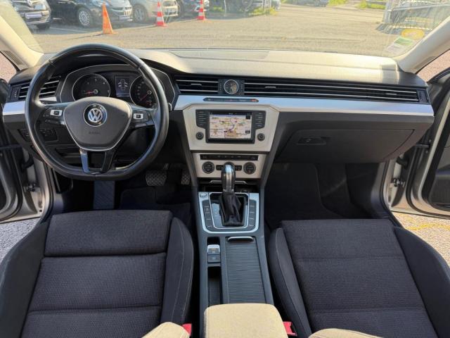 Volkswagen Passat image 8
