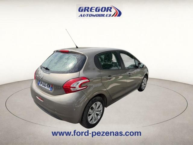 Peugeot 208 image 7