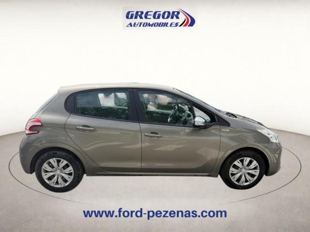 Peugeot 208 image 4