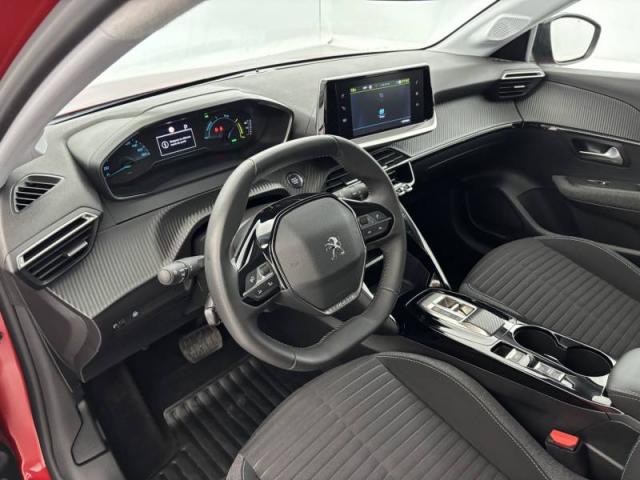 Peugeot 208 image 1