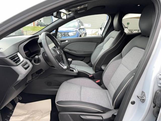 Renault Clio image 8