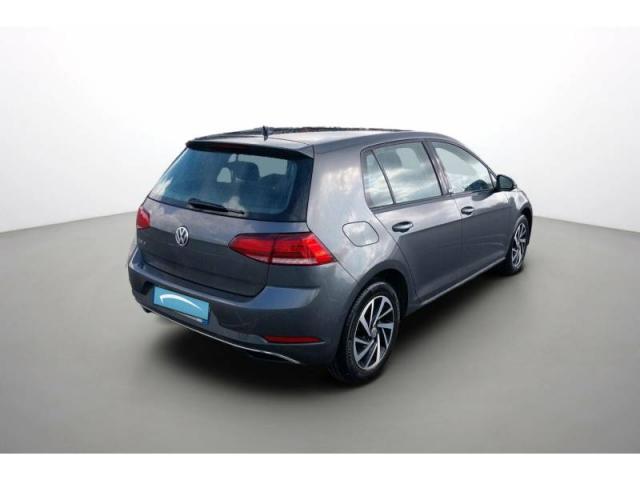 Volkswagen Golf image 6