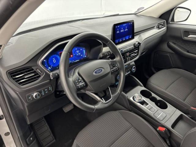 Ford Kuga image 1