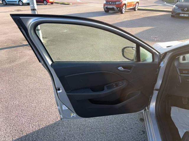 Renault Clio image 1