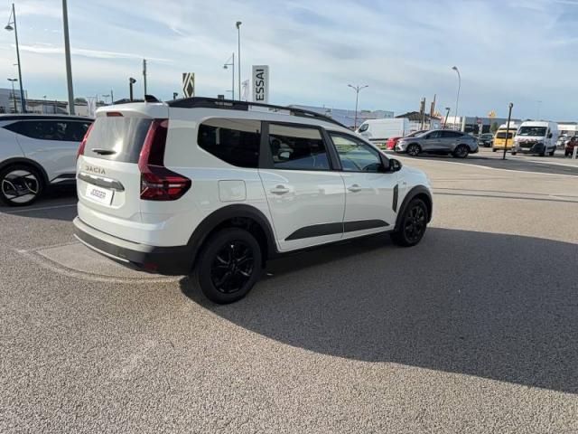 Dacia Jogger image 1