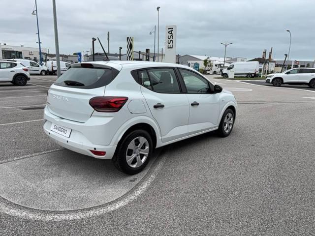 Dacia Sandero image 2