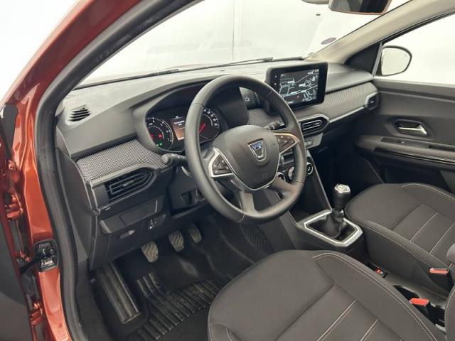 Dacia Jogger image 1