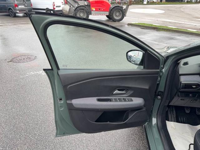 Dacia Sandero image 9