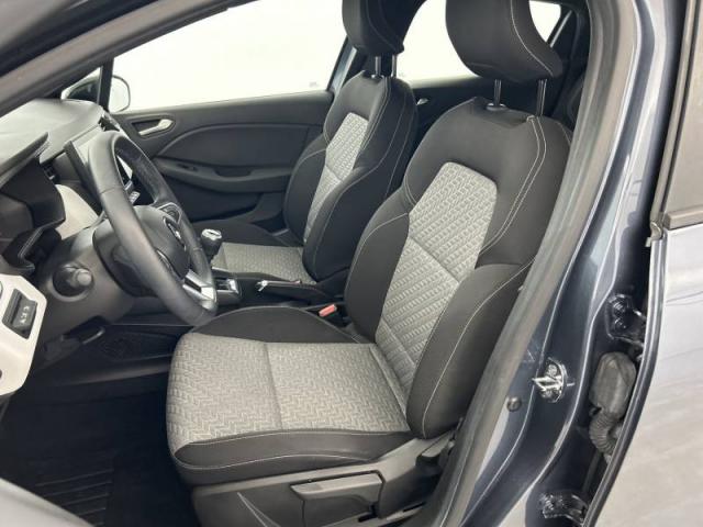 Renault Clio image 9