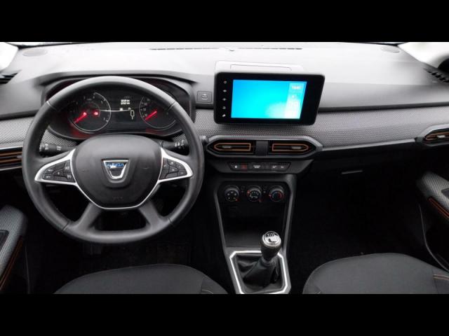 Dacia Sandero image 2