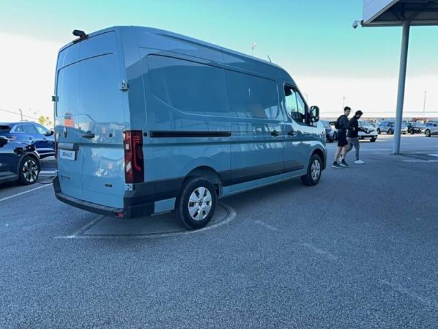 Renault Master image 8