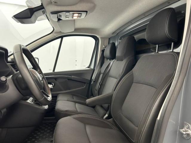 Renault Trafic image 8