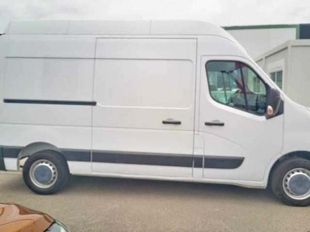 Renault Master image 2