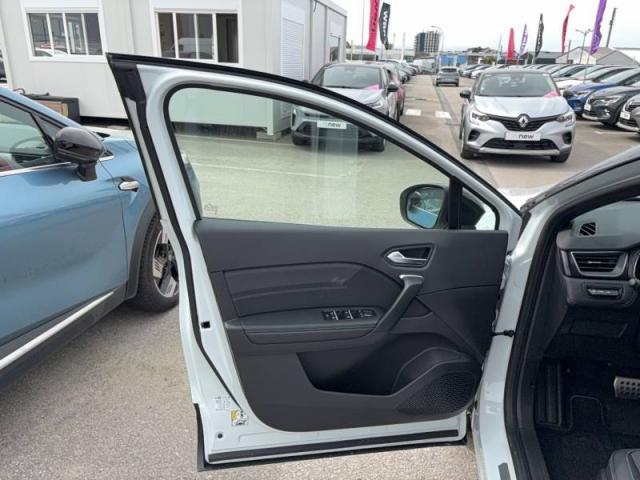 Renault Captur image 9