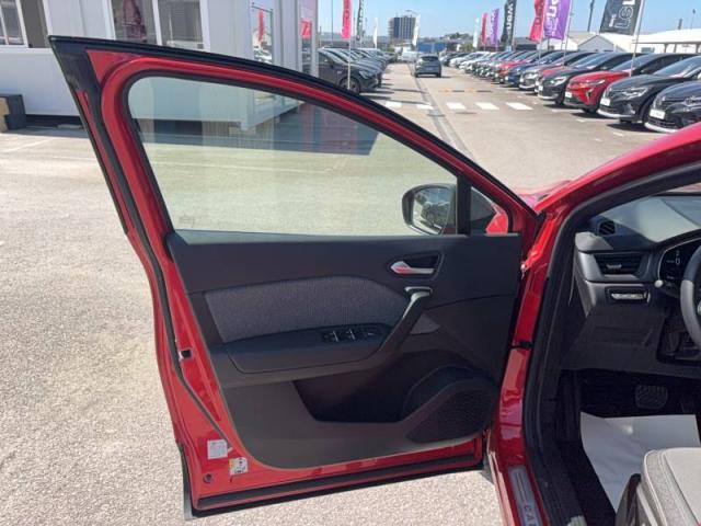 Renault Captur image 6
