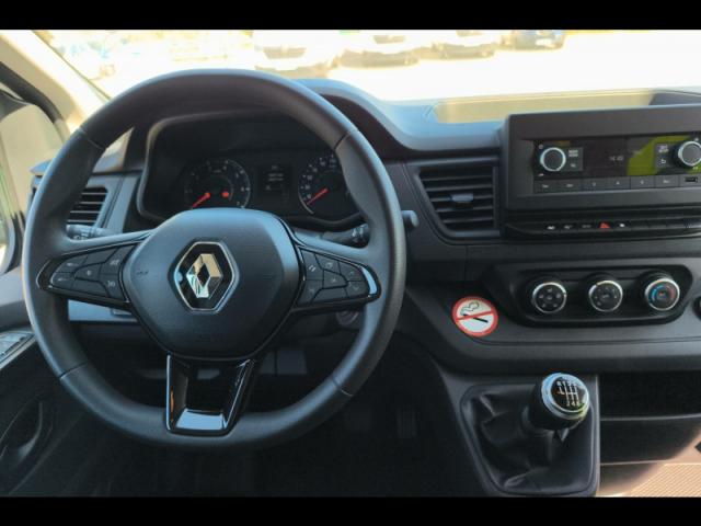 Renault Trafic image 3