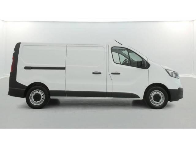 Renault Trafic image 1