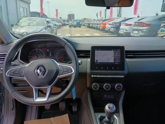 Renault Clio image 2