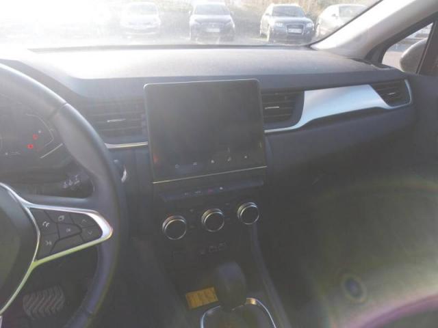 Renault Captur image 2