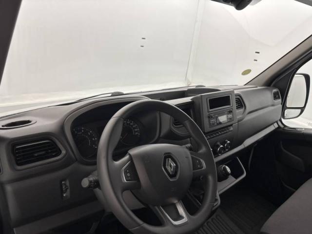Renault Master image 1