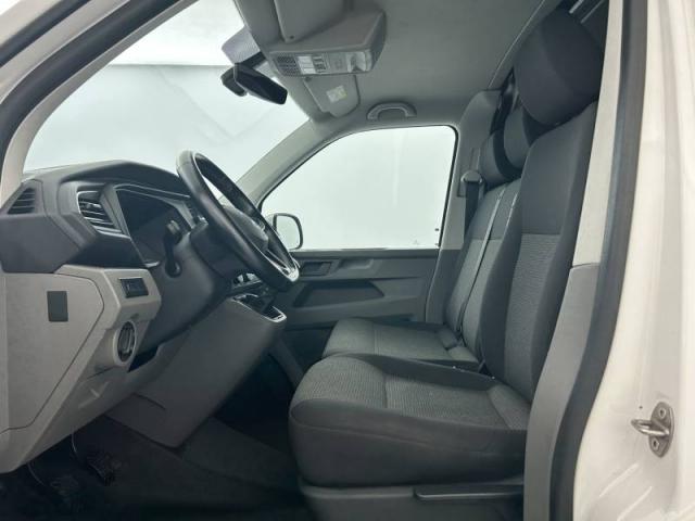 Volkswagen Transporter image 4
