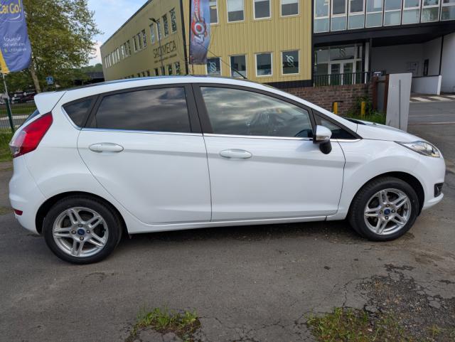 Ford Fiesta image 5