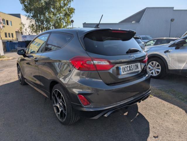 Ford Fiesta image 9