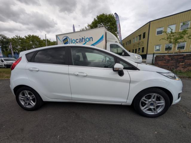 Ford Fiesta image 6