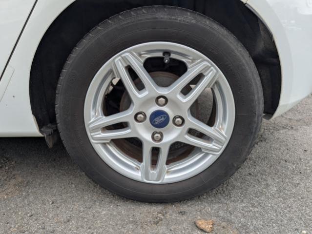 Ford Fiesta image 5