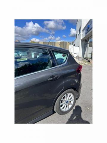Ford C-Max image 1