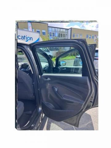 Ford C-Max image 8