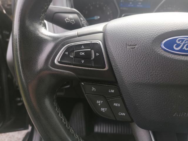 Ford Focus image 4
