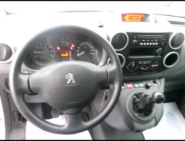 Peugeot Partner image 3