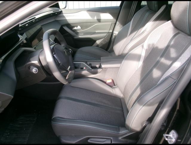 Peugeot 308 image 8