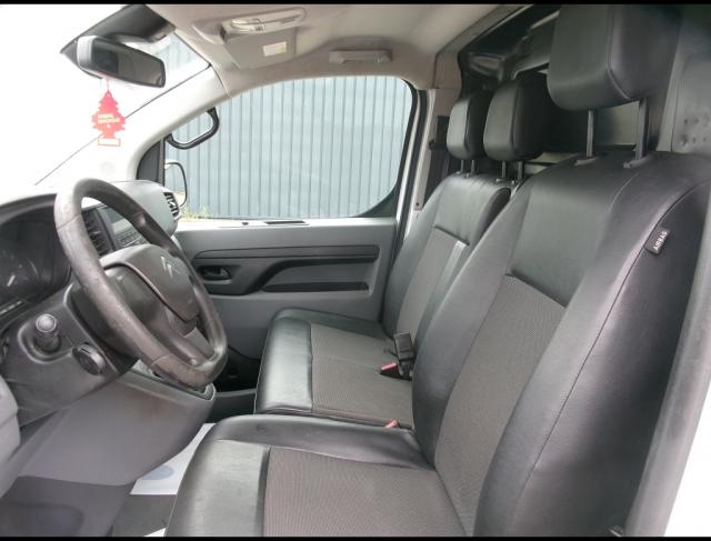 Citroen Jumpy image 2