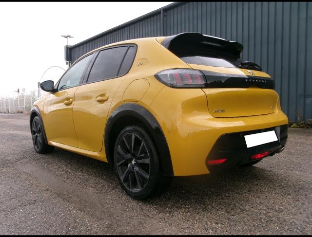 Peugeot 208 image 9