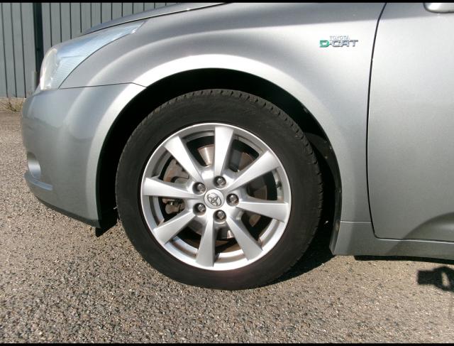Toyota Avensis image 6