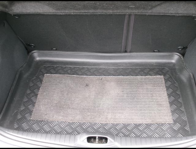 Peugeot 208 image 8