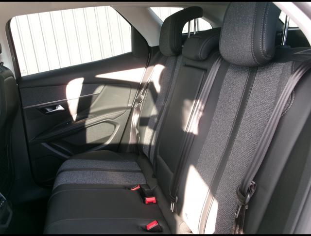 Peugeot 3008 image 3
