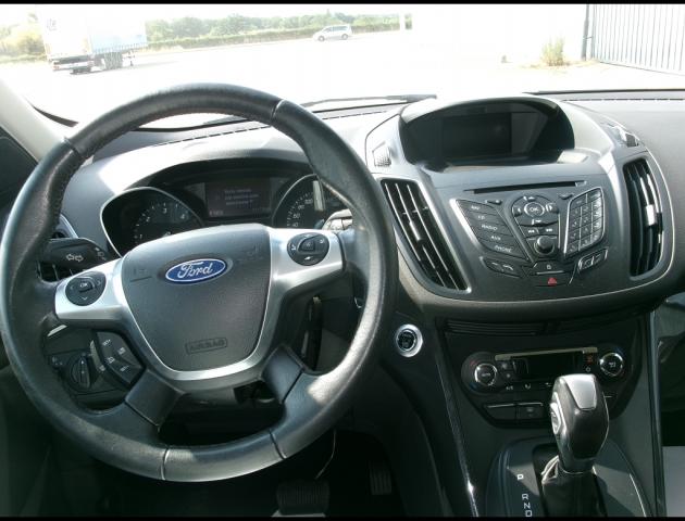 Ford Kuga image 3