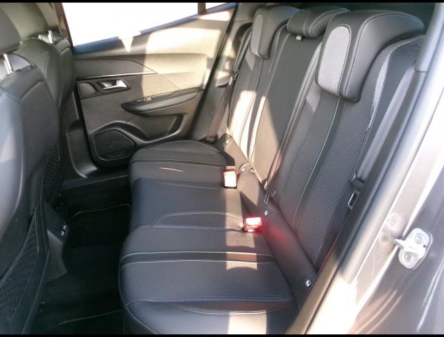Peugeot 2008 image 7