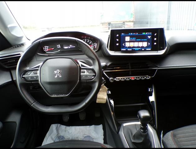 Peugeot 208 image 2