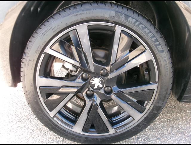 Peugeot 208 image 3